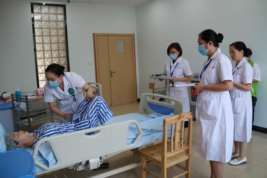 桥式功能锻炼考核现场